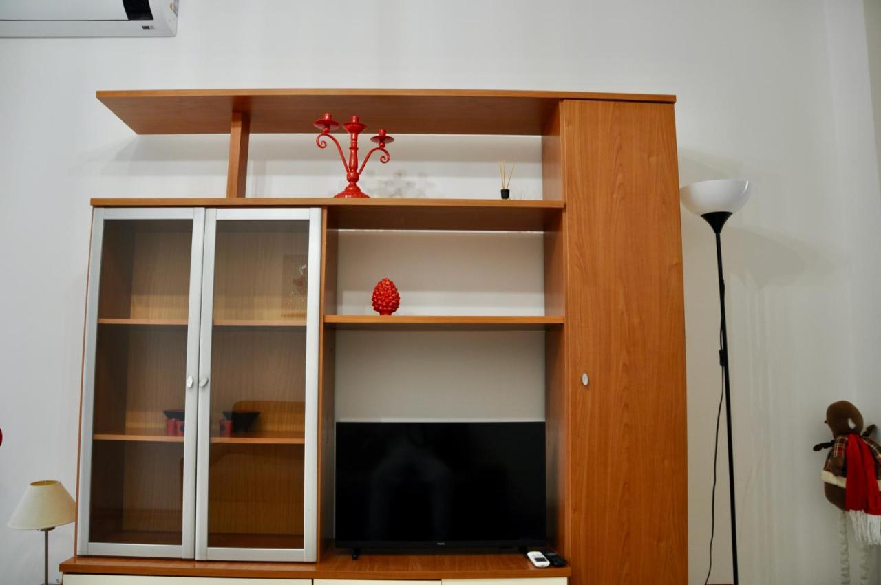 Ferienwohnung M.Aurelio Red Mailand Exterior foto